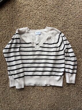 Old Navy Cream and Black Striped V-Neck Pullover Sweater